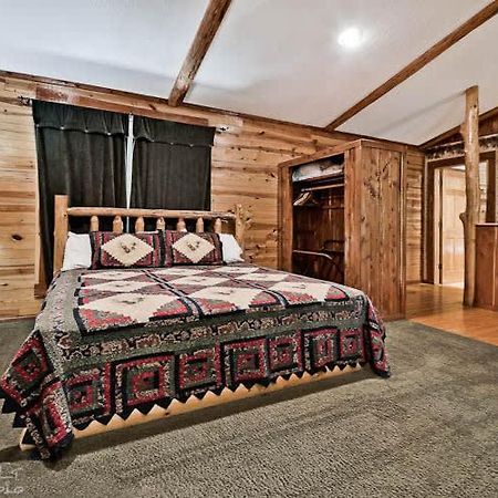 Secluded Cabin Pool Wifi Smart Tvs Beaver Lake Villa Eureka Springs Exterior photo