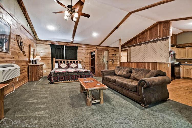 Secluded Cabin Pool Wifi Smart Tvs Beaver Lake Villa Eureka Springs Exterior photo